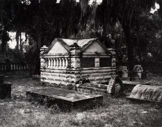 Untitled (Grave/The Whitaker Mausoleum, Florida)