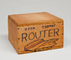 Open Throat Router Box with Tool