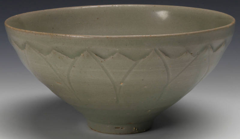 Bowl with Lotus Petal Decoration