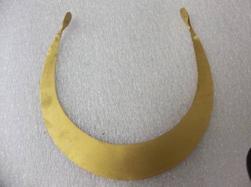 Gold Lunula