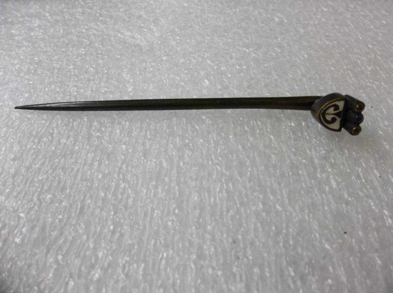 Hand Pin or Hammer-Headed Pin